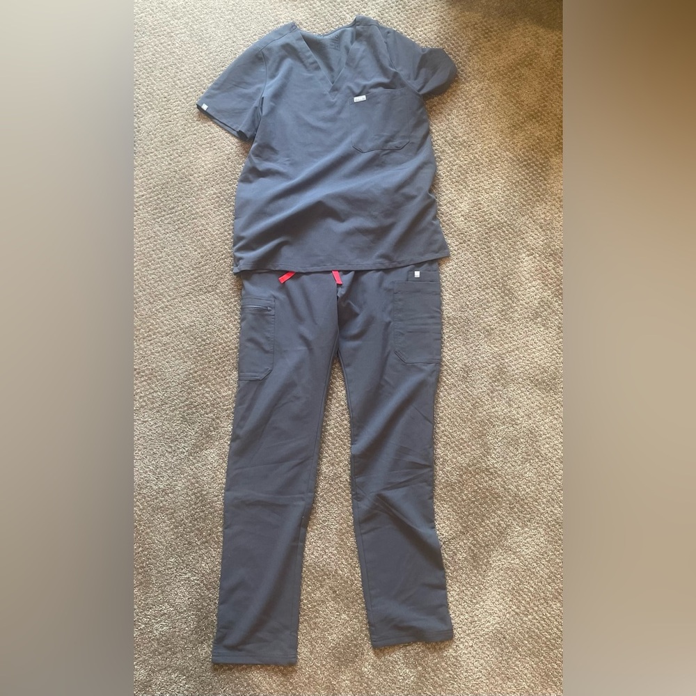 Preowned Figs Scrub Set Medium CatarinaTop / Medium Tall Yola Pants